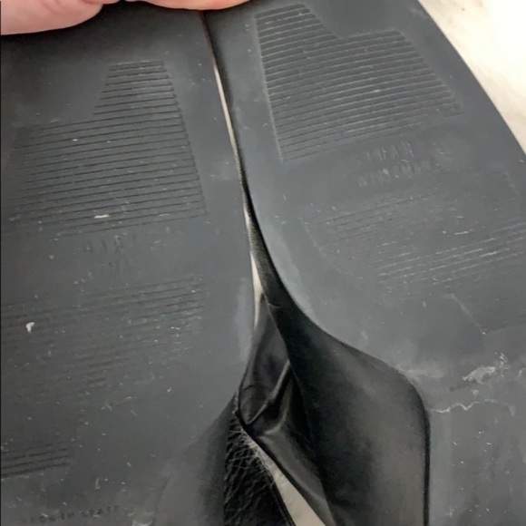 Stuart Weizmann | black leather block heeled boot - Picture 6 of 16